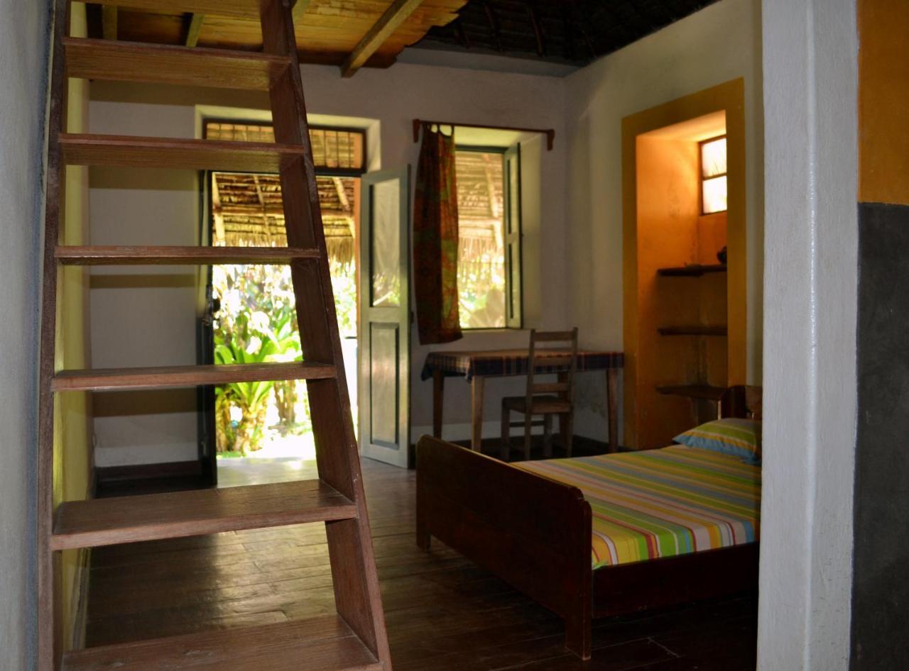 Patio Dos Quintalinhos - Casa Di Gabriele Bed and Breakfast Mozambique-øen Eksteriør billede